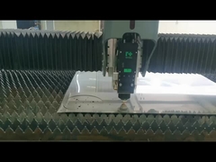 Batchproduktion von Molybdän-Schirmen für Vakuumöfen, Laserschnitt zur Verbesserung der Produktionseffizienz